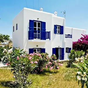 Gryparis' Club Apartamento